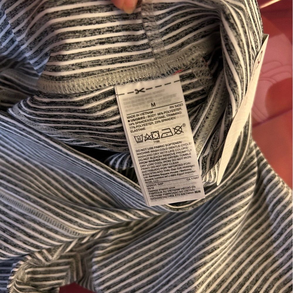 NWT GapFit GFast Capri - Picture 5 of 5